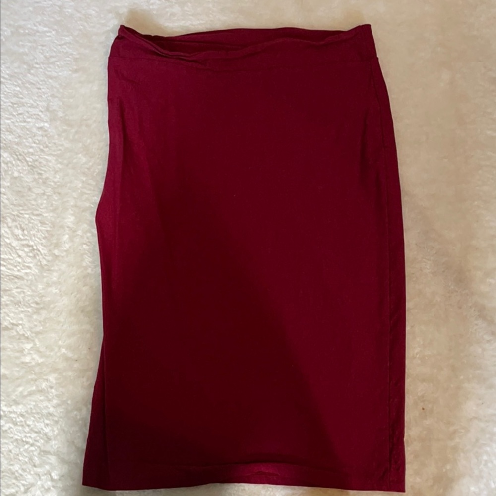 Basic pencil skirt